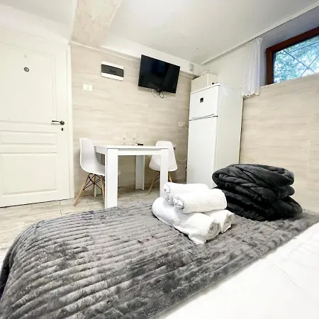 Metropolitan Retreat Apartment Bucharest Exterior photo